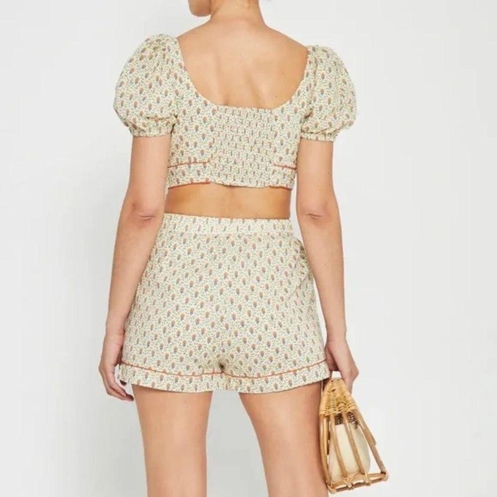 TWO PIECE TOP & SHORTS KOURT Floral Puff Sleeve Crop Top And Shorts Set     NWT - Picture 5 of 14
